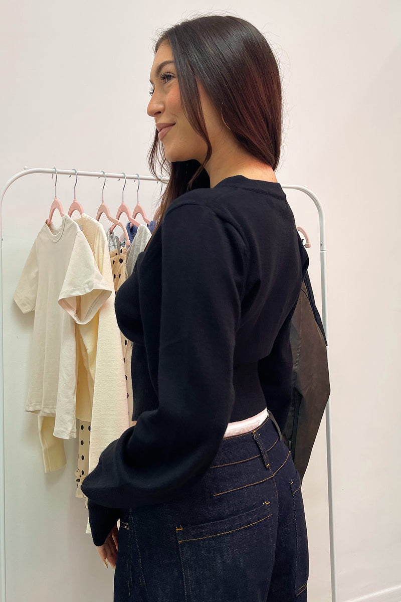 Très Chic Black Snap Closure Fitted Cardigan